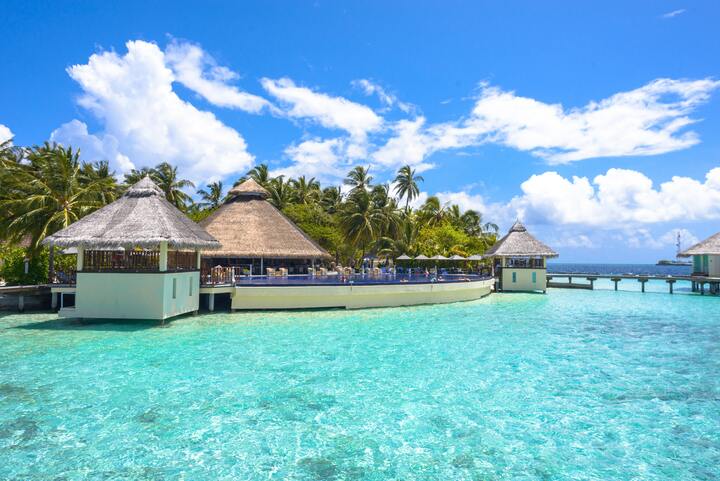 swimming-pool-resort-property-sky-caribbean-vacation-1527279-pxhere.com (1)